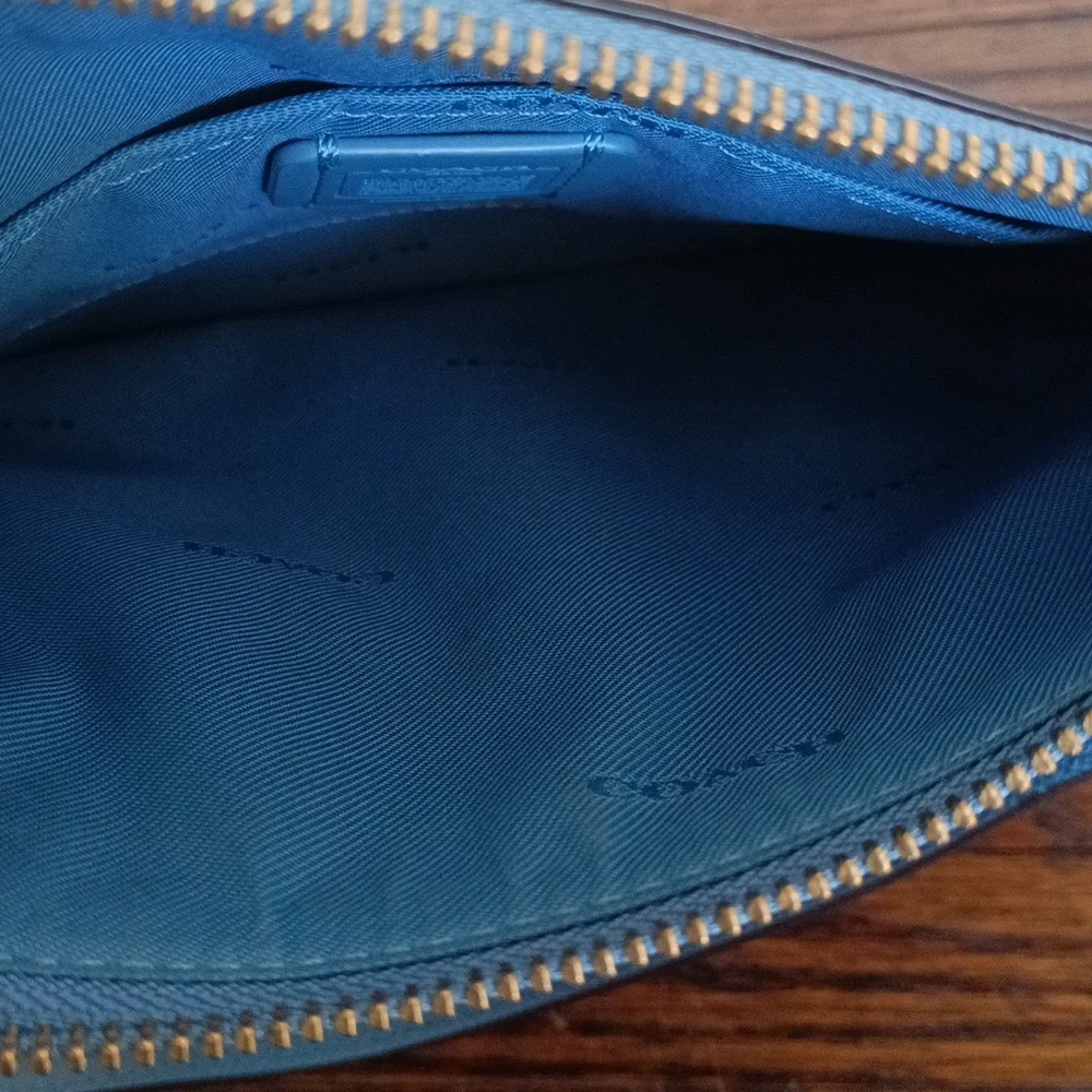 NWOT Coach Blue Cross Body Bag - Picture 7 of 10
